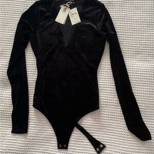 Good American Velvet Black Bodysuit
